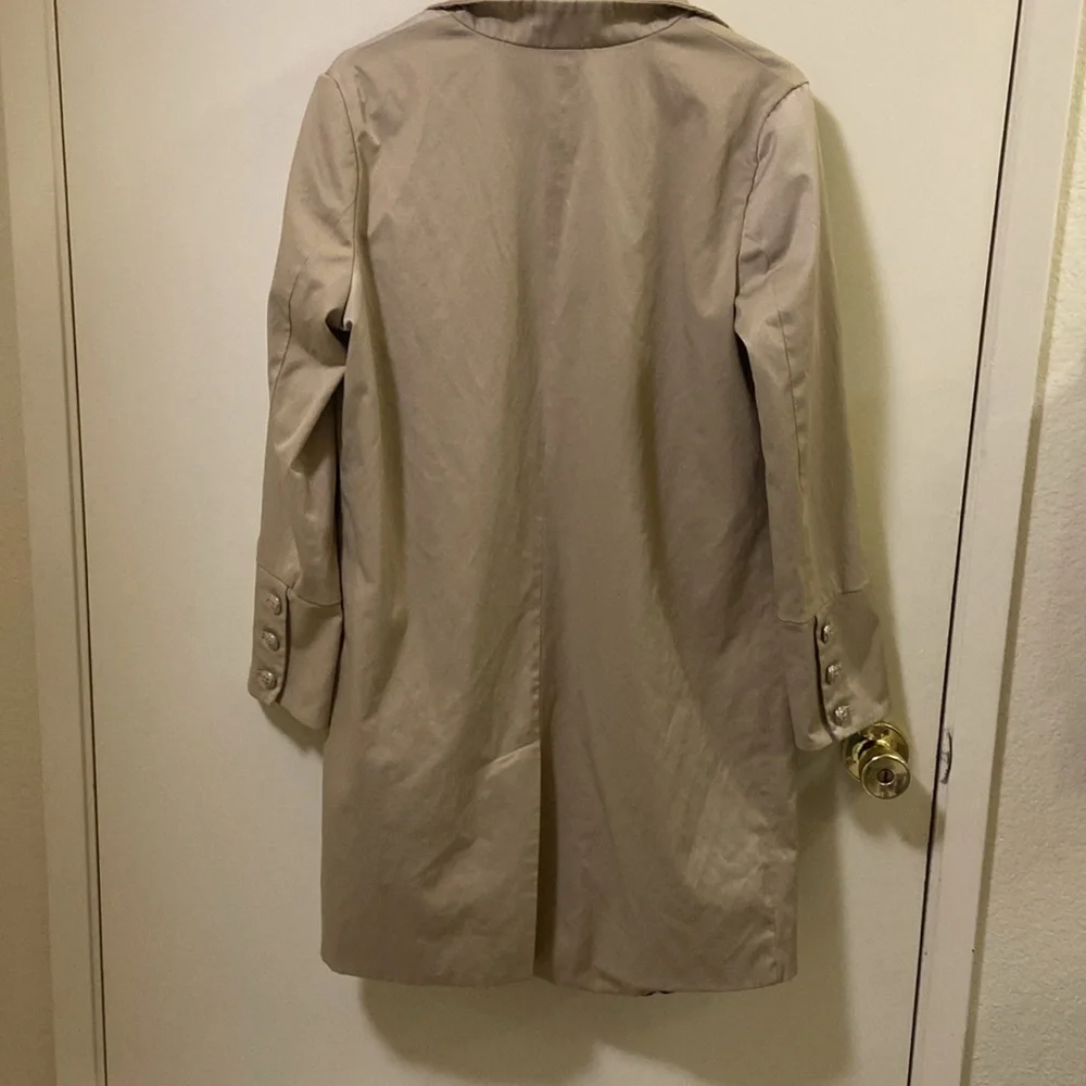 Dana Buchman military coat in a size MEDIUM - Picture 3 of 3